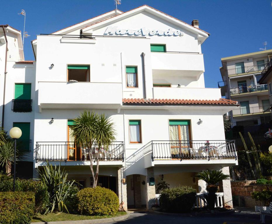 Residence Mare Verde Pietra Ligure Exterior foto